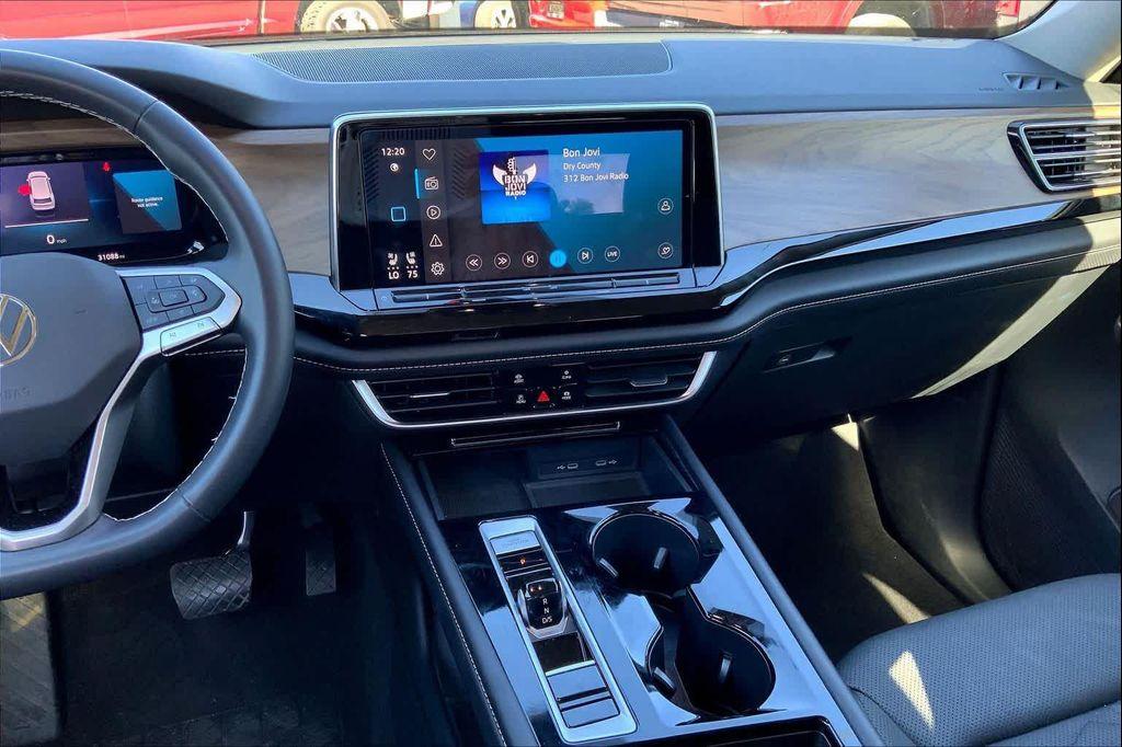 used 2024 Volkswagen Atlas car, priced at $32,150