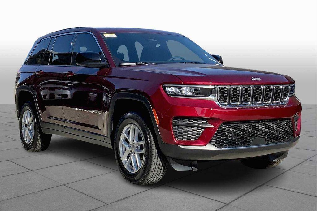 new 2025 Jeep Grand Cherokee car, priced at $39,125