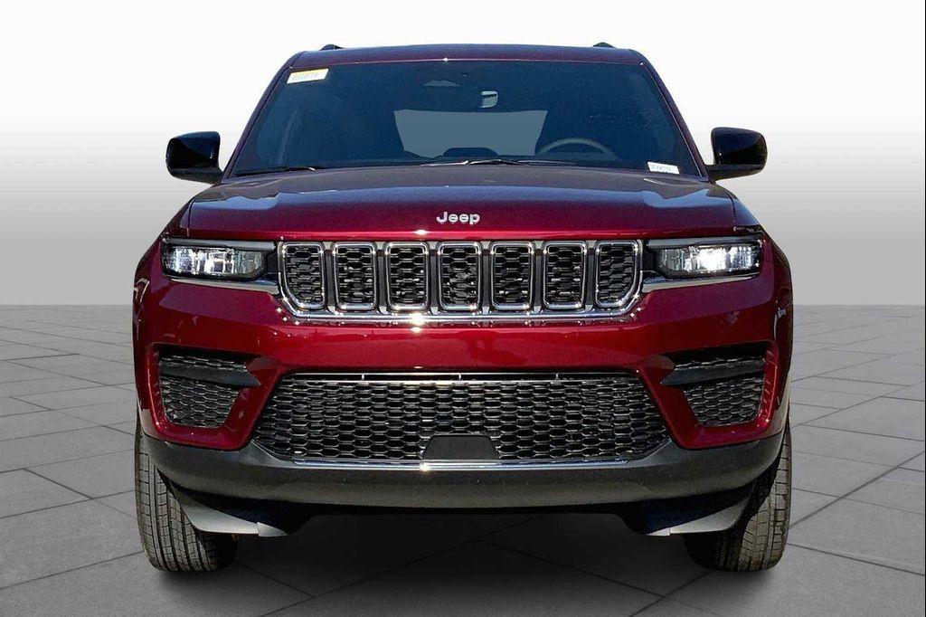 new 2025 Jeep Grand Cherokee car, priced at $39,125