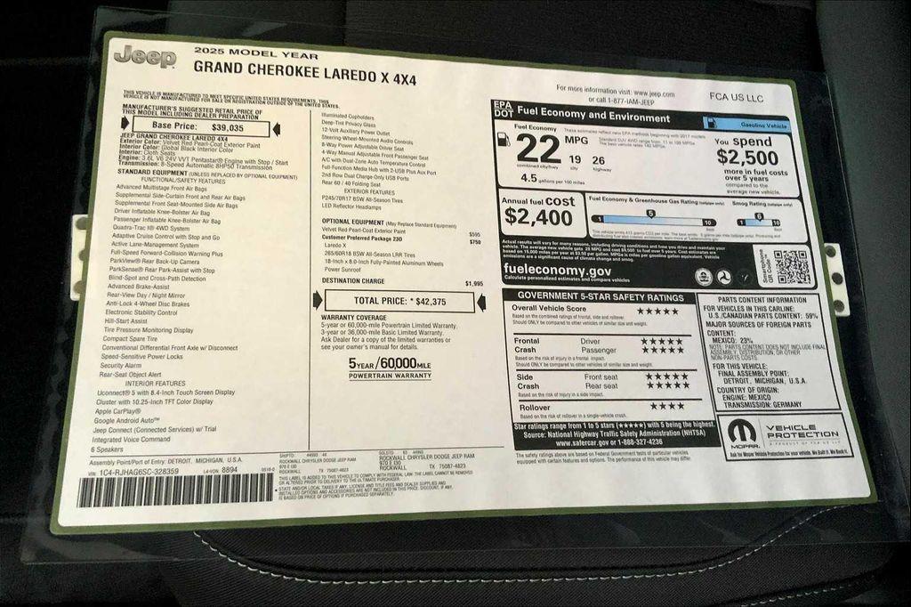 new 2025 Jeep Grand Cherokee car, priced at $39,125