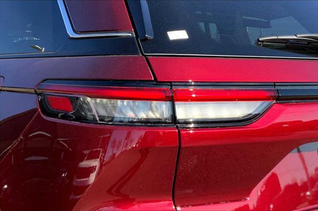 new 2025 Jeep Grand Cherokee car, priced at $40,256