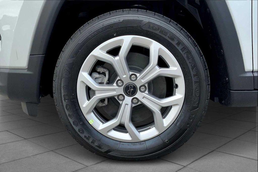 new 2025 Jeep Compass car, priced at $30,760