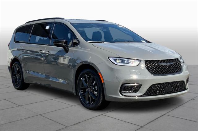 new 2025 Chrysler Pacifica car, priced at $53,832