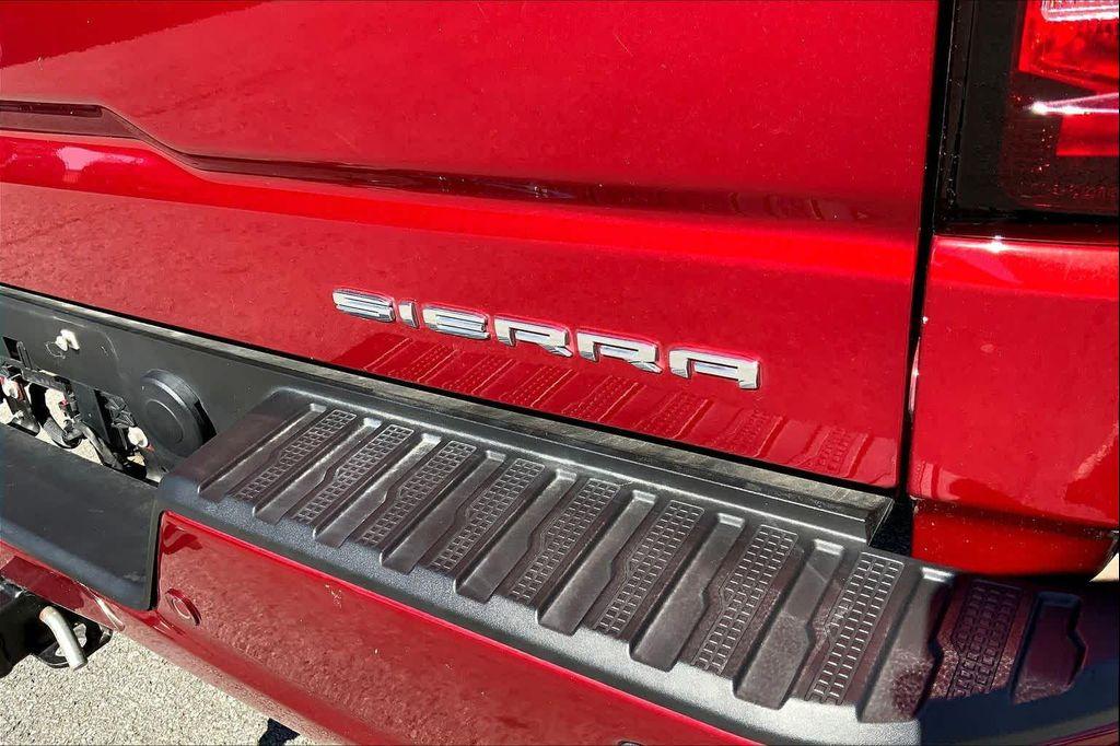 used 2021 GMC Sierra 1500 car, priced at $43,899