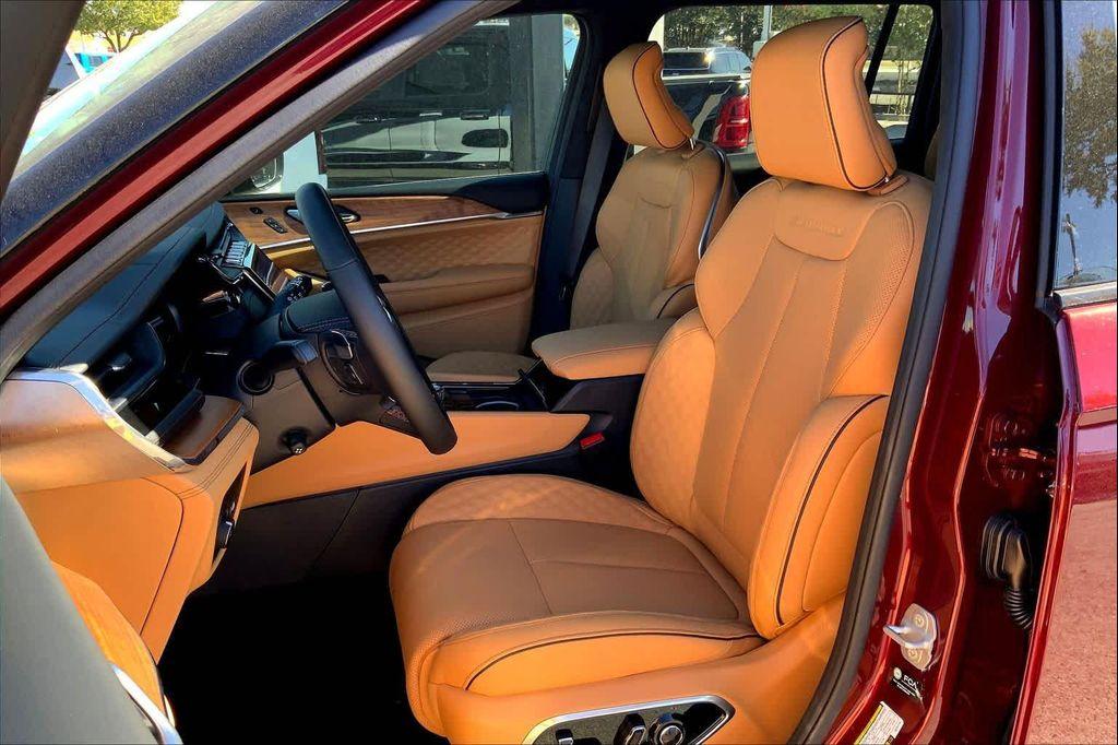 new 2025 Jeep Grand Cherokee L car, priced at $66,172