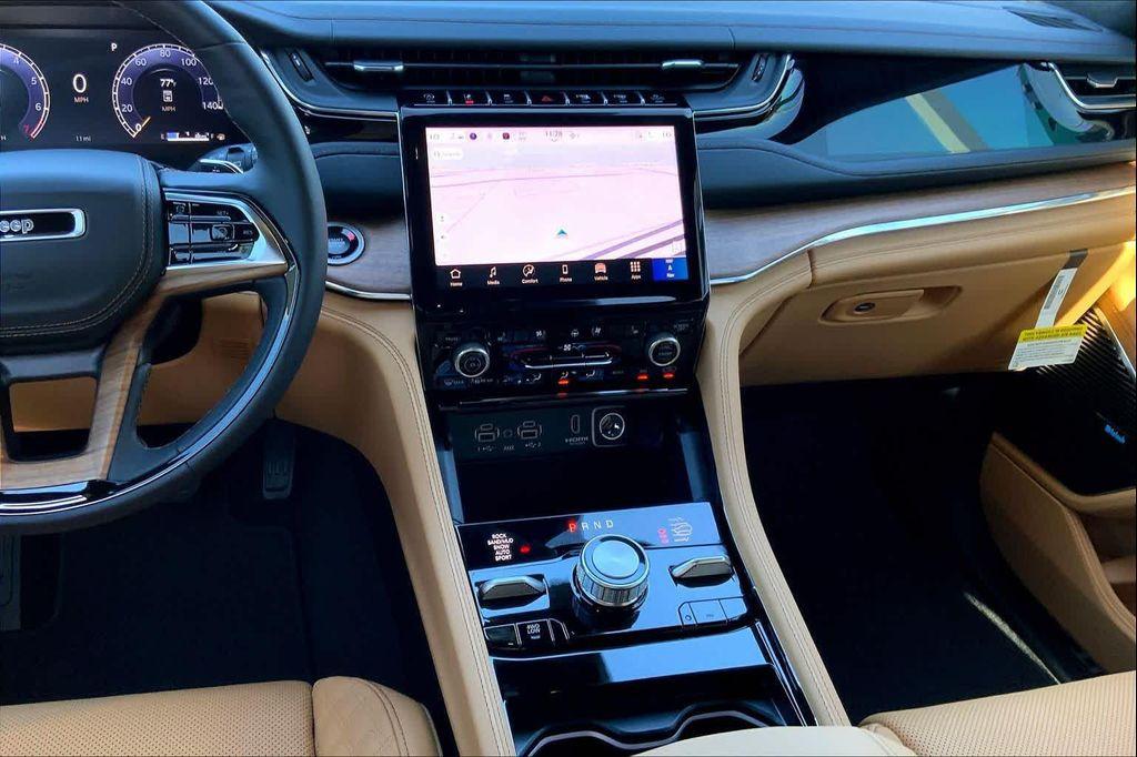 new 2025 Jeep Grand Cherokee L car, priced at $66,172