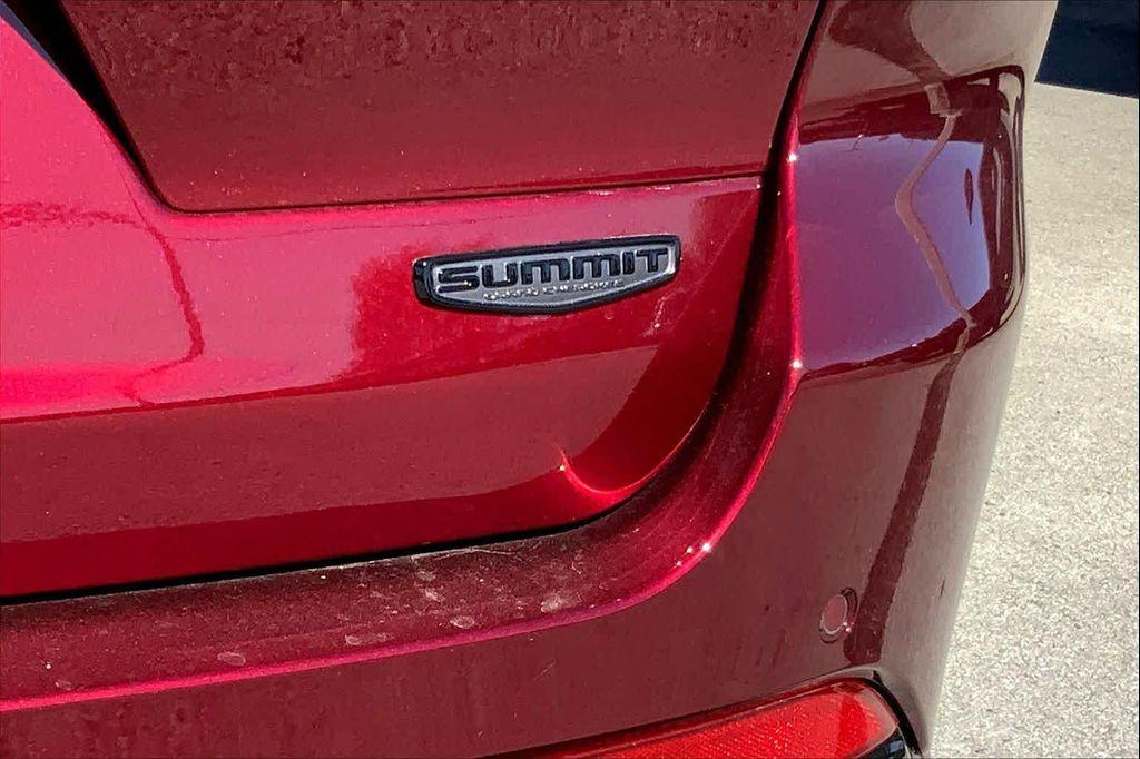 new 2025 Jeep Grand Cherokee L car, priced at $66,172