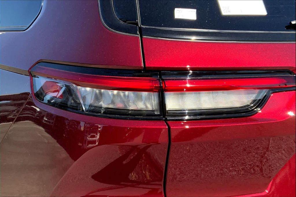 new 2025 Jeep Grand Cherokee L car, priced at $66,172