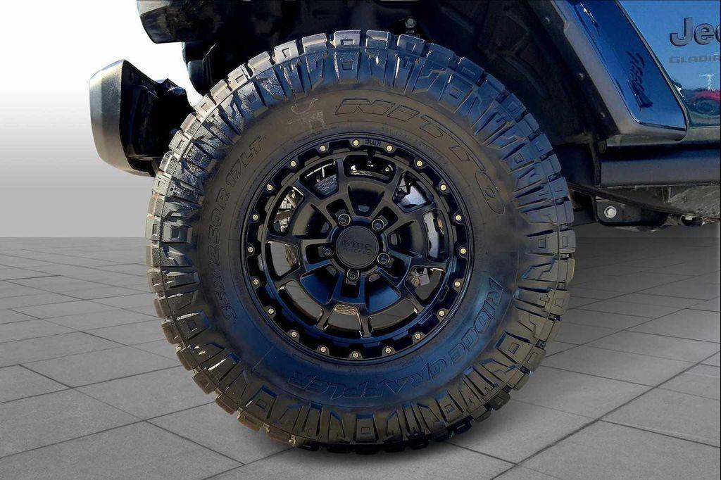 used 2025 Jeep Gladiator car, priced at $42,599