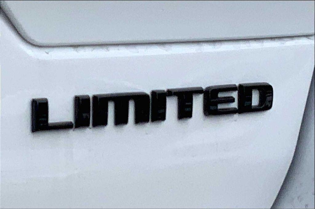 new 2025 Jeep Grand Cherokee car, priced at $52,312