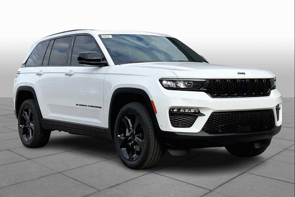 new 2025 Jeep Grand Cherokee car, priced at $52,312