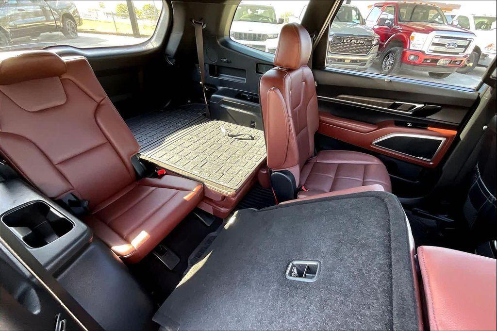 used 2024 Kia Telluride car, priced at $37,850