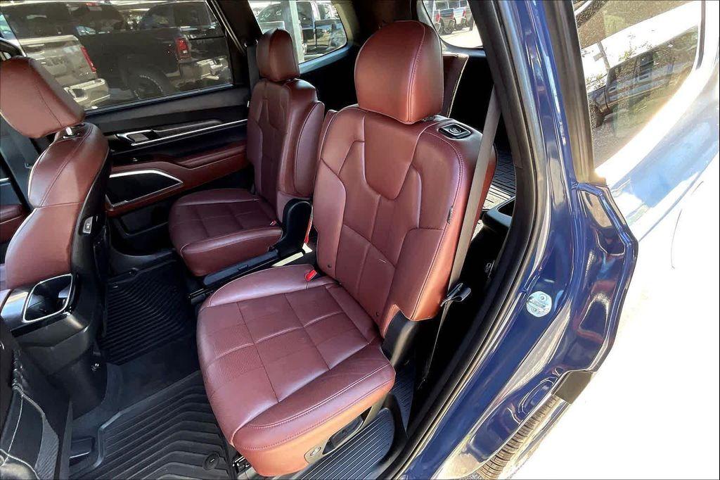 used 2024 Kia Telluride car, priced at $37,850