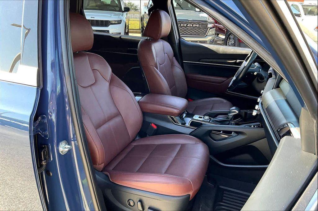 used 2024 Kia Telluride car, priced at $37,850