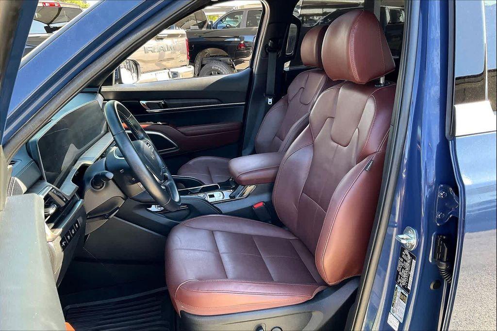 used 2024 Kia Telluride car, priced at $37,850