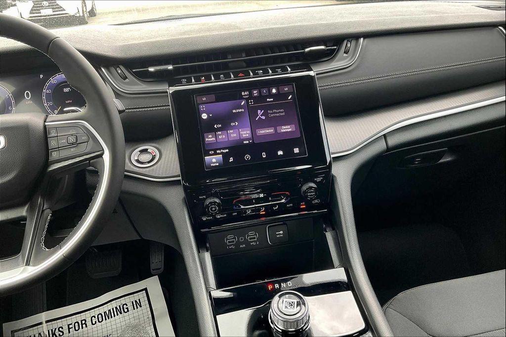 new 2025 Jeep Grand Cherokee L car, priced at $39,128