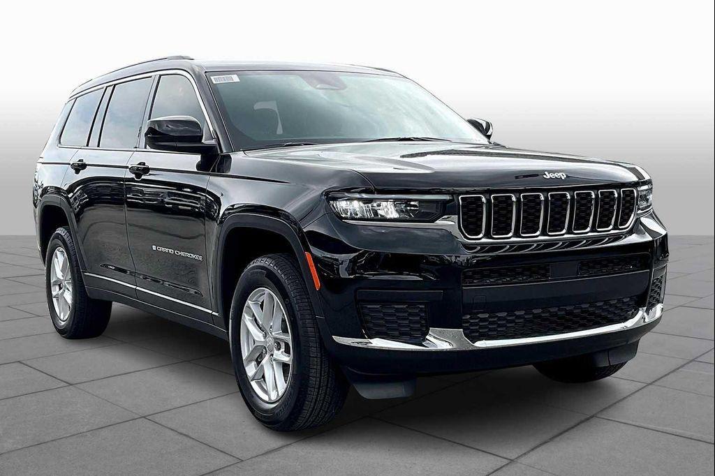 new 2025 Jeep Grand Cherokee L car, priced at $39,128