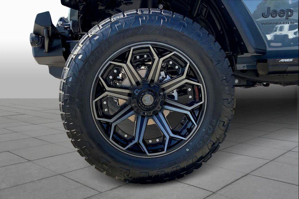 new 2025 Jeep Wrangler car, priced at $95,180