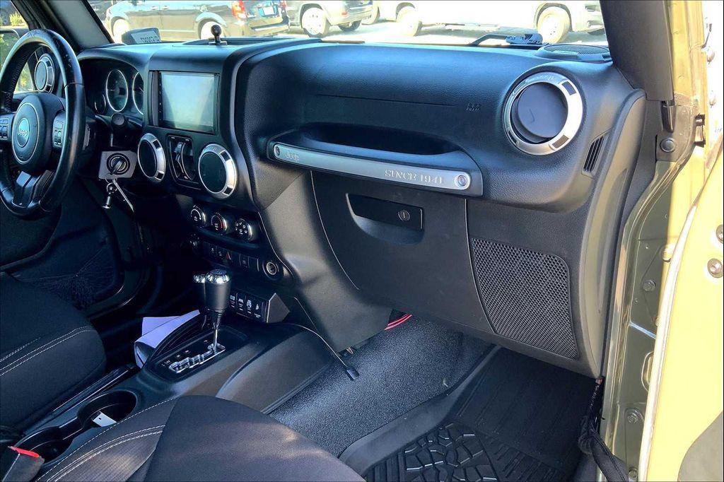 used 2015 Jeep Wrangler Unlimited car, priced at $21,650