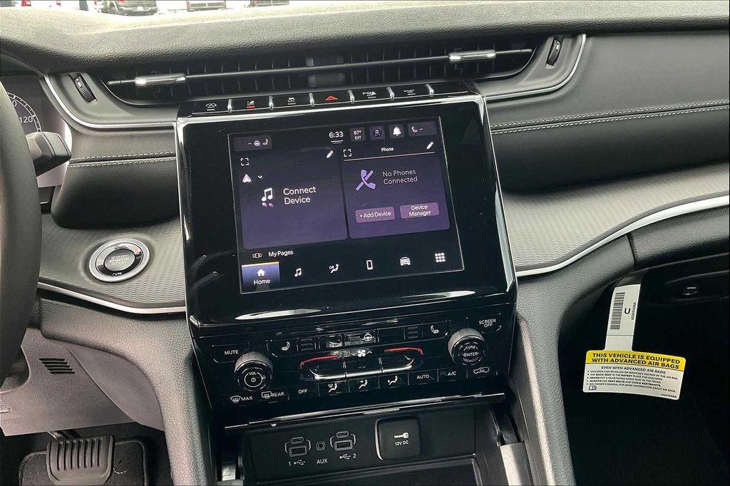new 2025 Jeep Grand Cherokee car, priced at $41,487