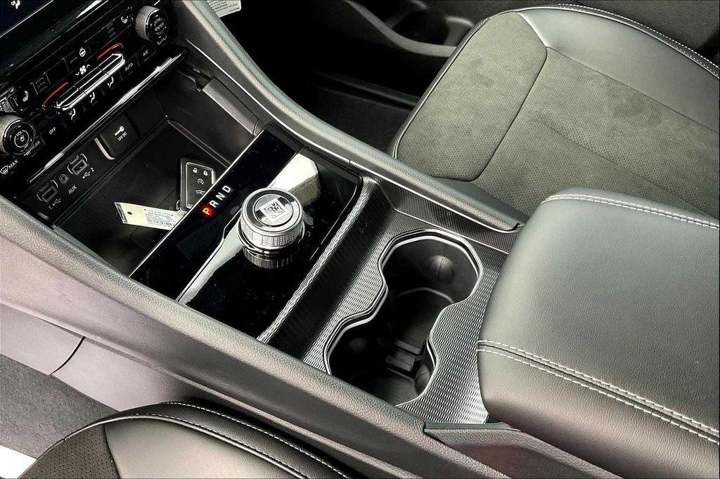 new 2025 Jeep Grand Cherokee car, priced at $41,487