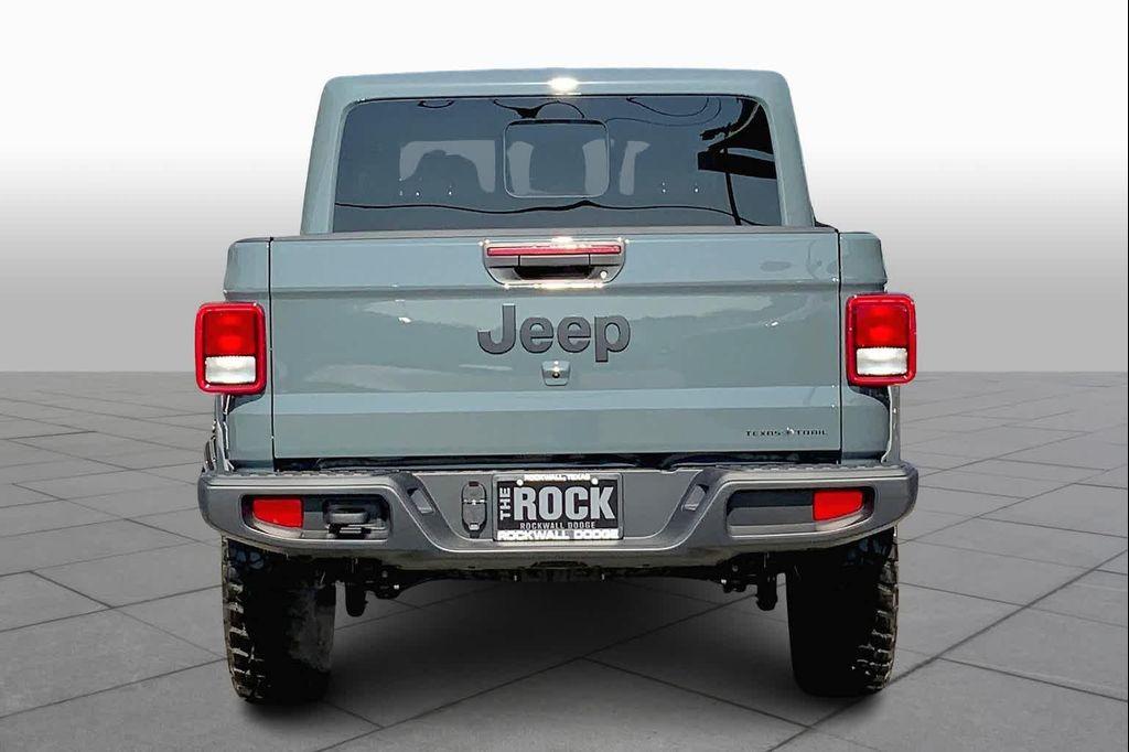 new 2025 Jeep Gladiator car, priced at $49,410
