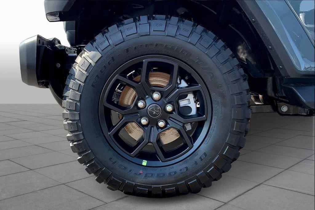 new 2025 Jeep Gladiator car, priced at $49,410