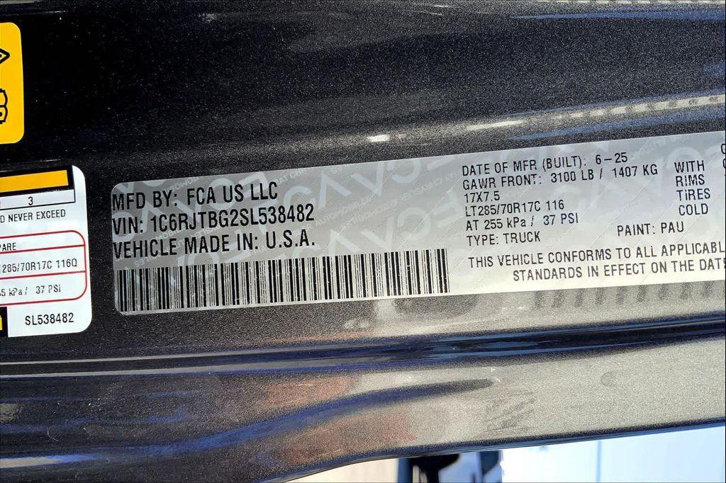 new 2025 Jeep Gladiator car, priced at $61,194