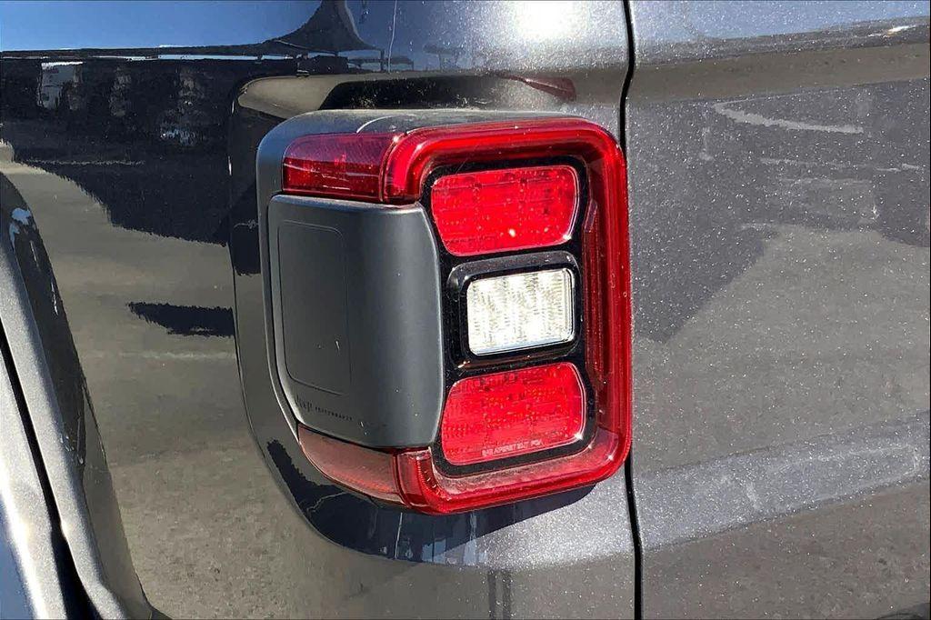 new 2025 Jeep Gladiator car, priced at $61,194