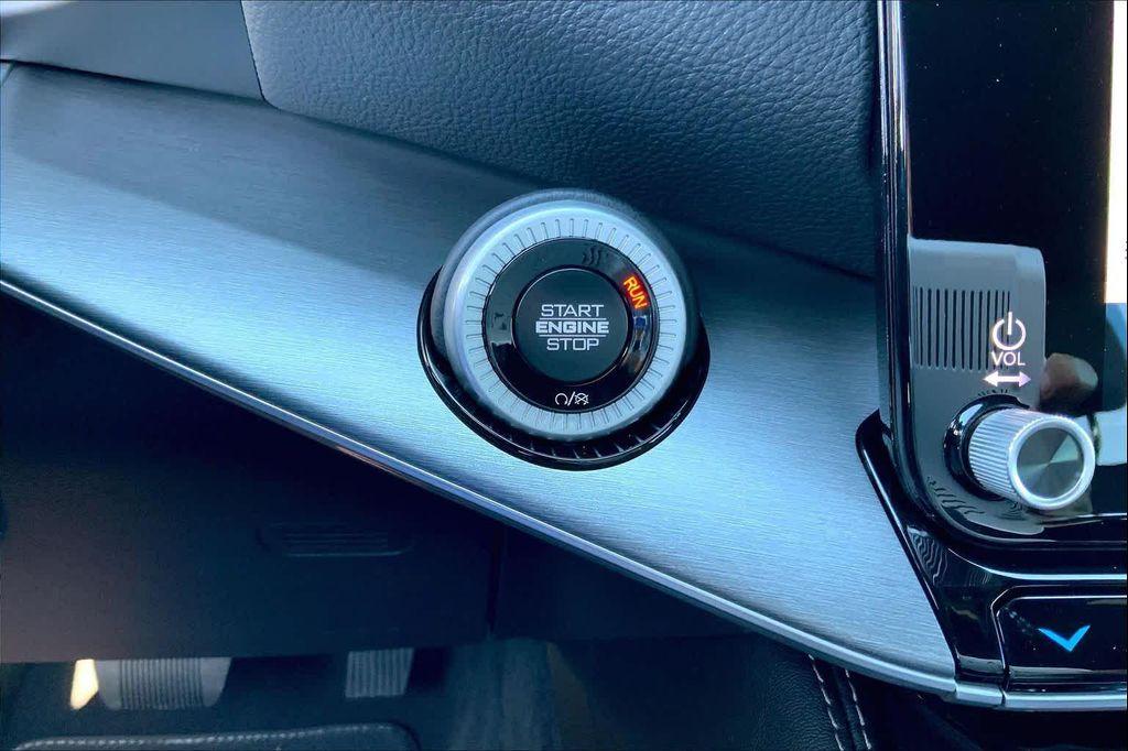 new 2025 Jeep Wagoneer L car, priced at $76,218