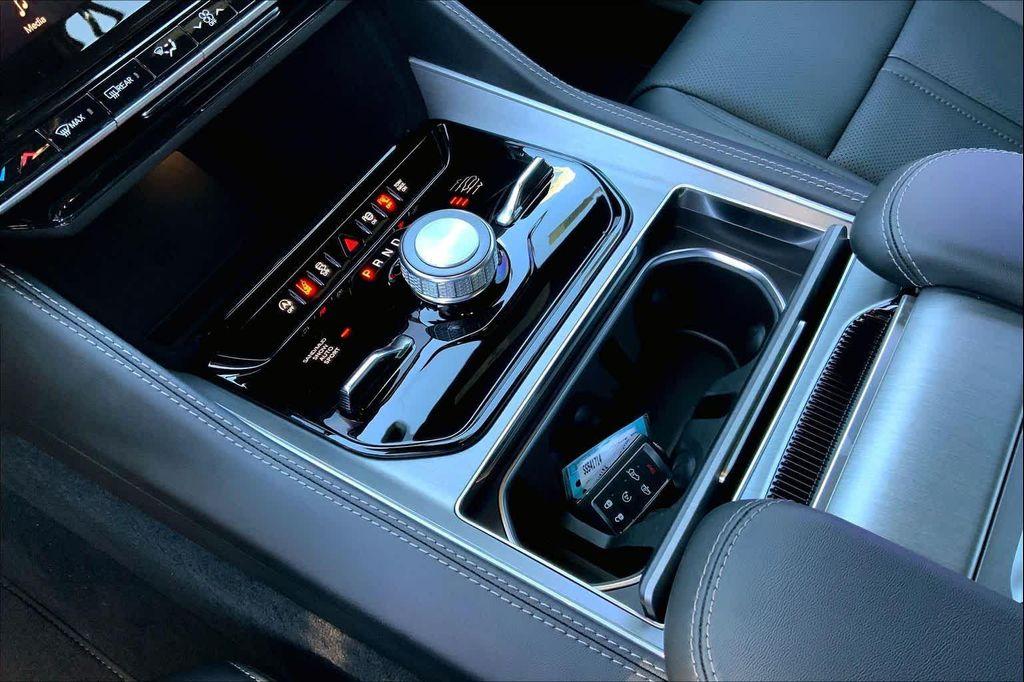 new 2025 Jeep Wagoneer L car, priced at $76,218