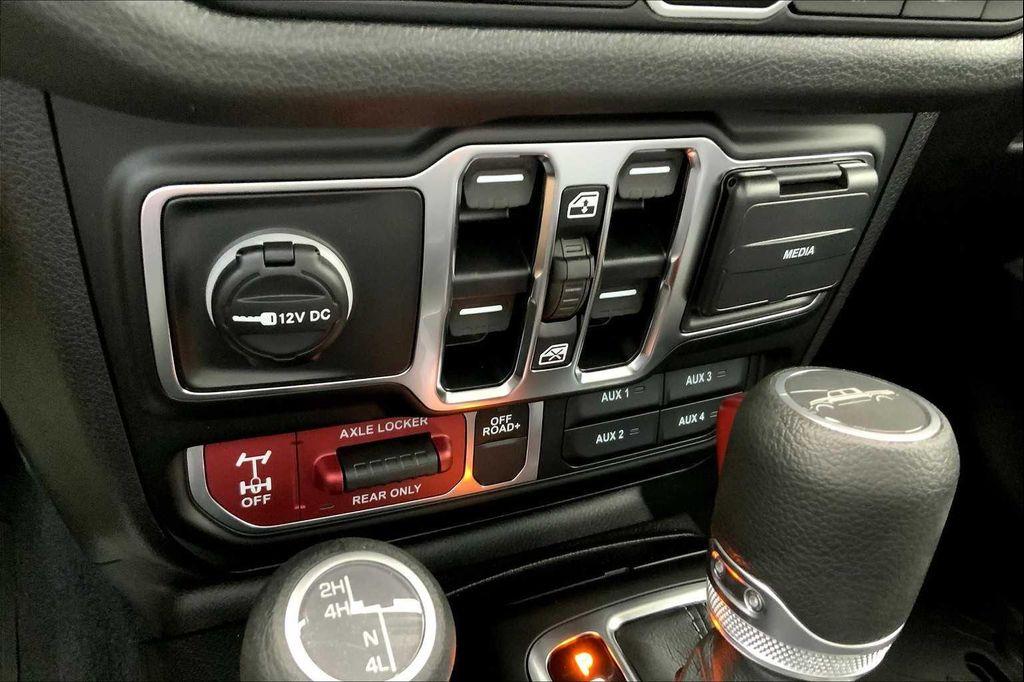 new 2025 Jeep Gladiator car, priced at $48,393