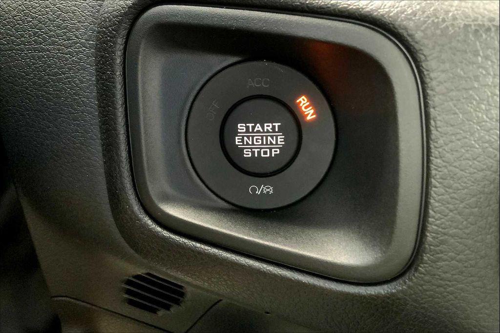 new 2025 Jeep Gladiator car, priced at $48,393