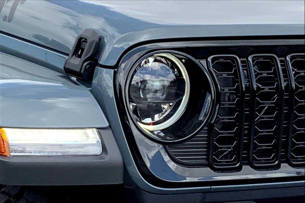 new 2025 Jeep Gladiator car, priced at $48,393