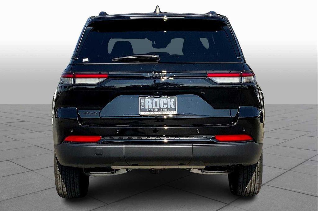 new 2025 Jeep Grand Cherokee car, priced at $43,459