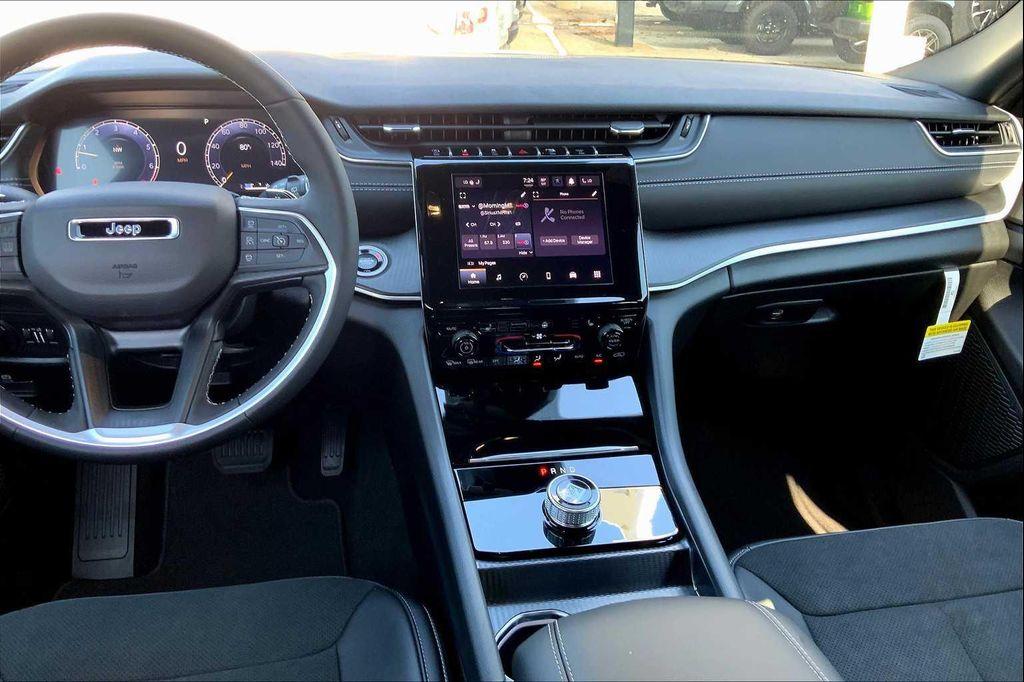 new 2025 Jeep Grand Cherokee car, priced at $43,459