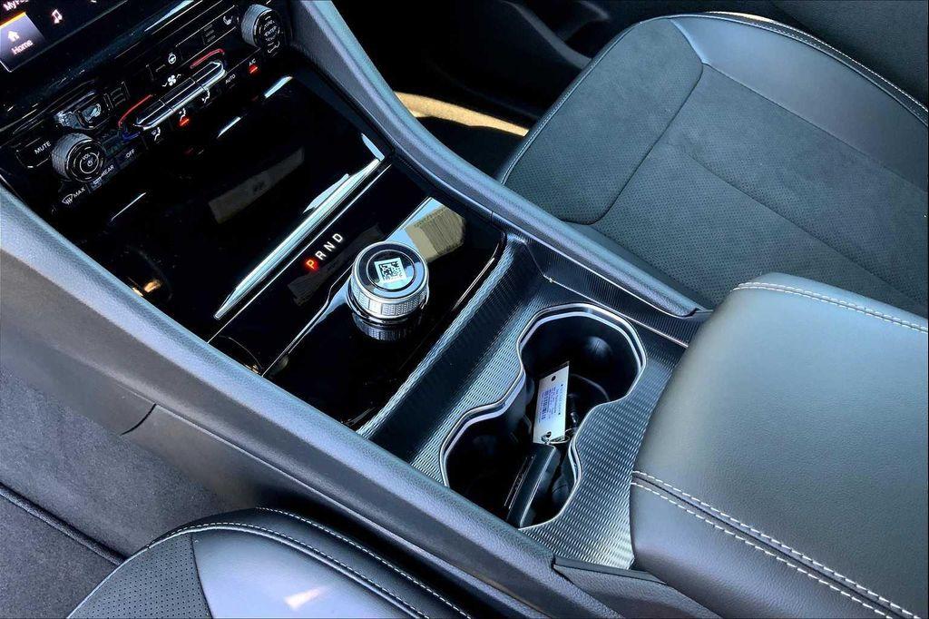 new 2025 Jeep Grand Cherokee car, priced at $43,459