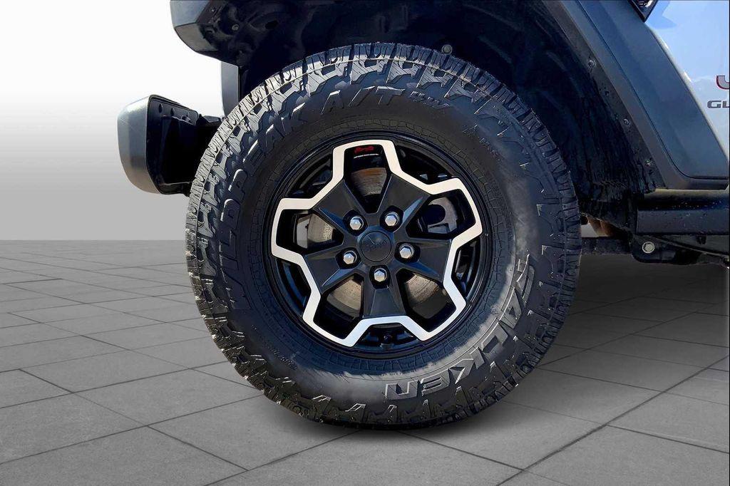 used 2021 Jeep Gladiator car, priced at $27,889
