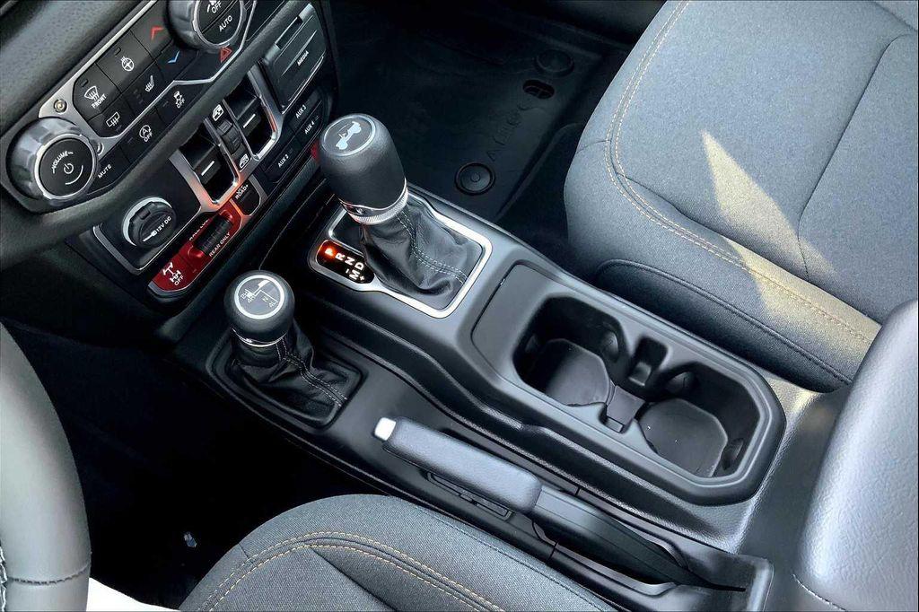 new 2025 Jeep Wrangler car, priced at $61,175