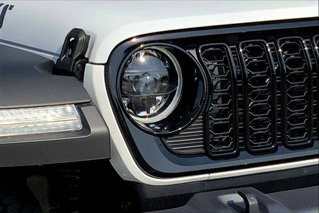 new 2025 Jeep Wrangler car, priced at $61,175