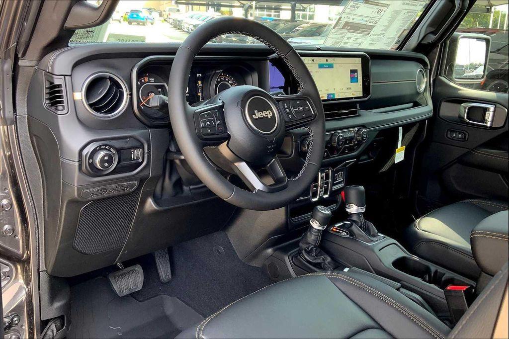new 2025 Jeep Gladiator car, priced at $46,940