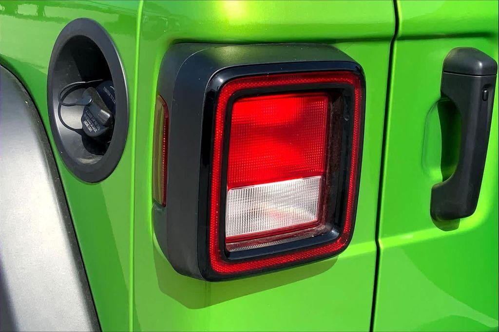 new 2025 Jeep Wrangler car, priced at $47,601