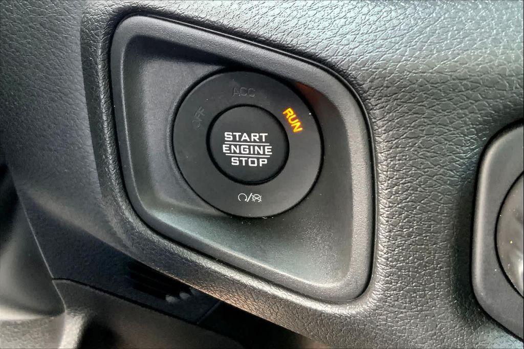 new 2025 Jeep Wrangler car, priced at $47,601