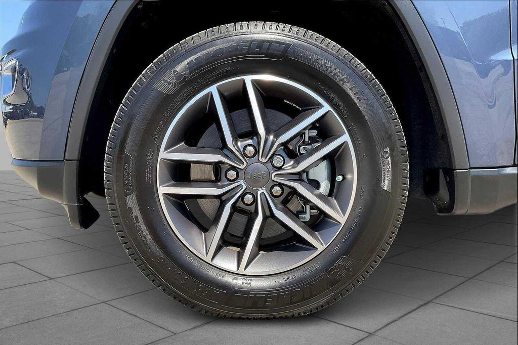 used 2021 Jeep Grand Cherokee car, priced at $27,750