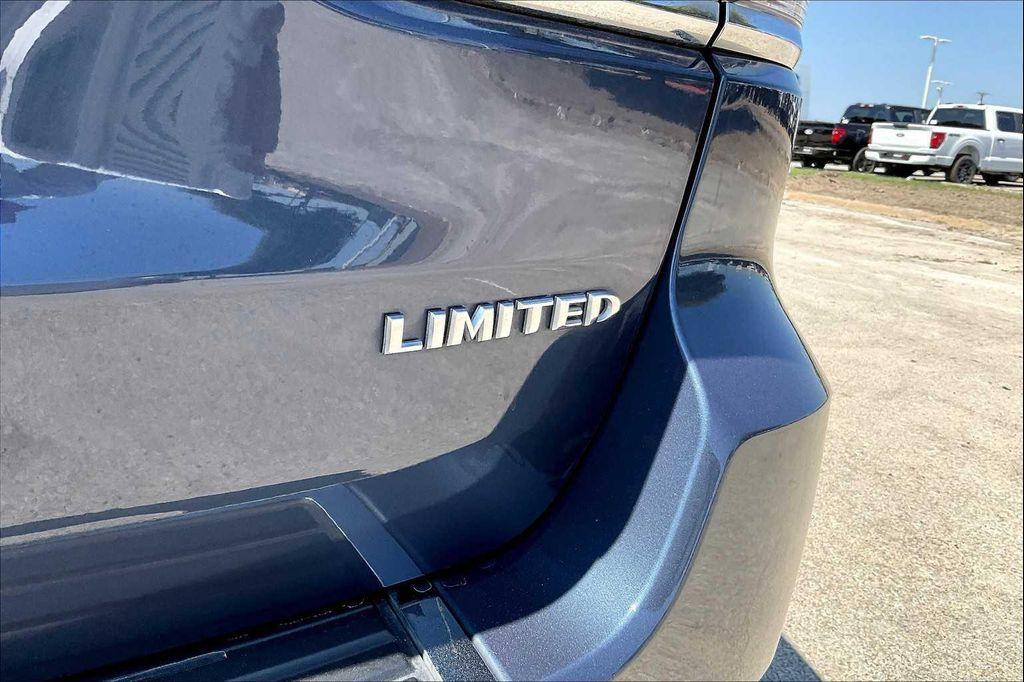 used 2021 Jeep Grand Cherokee car, priced at $27,750