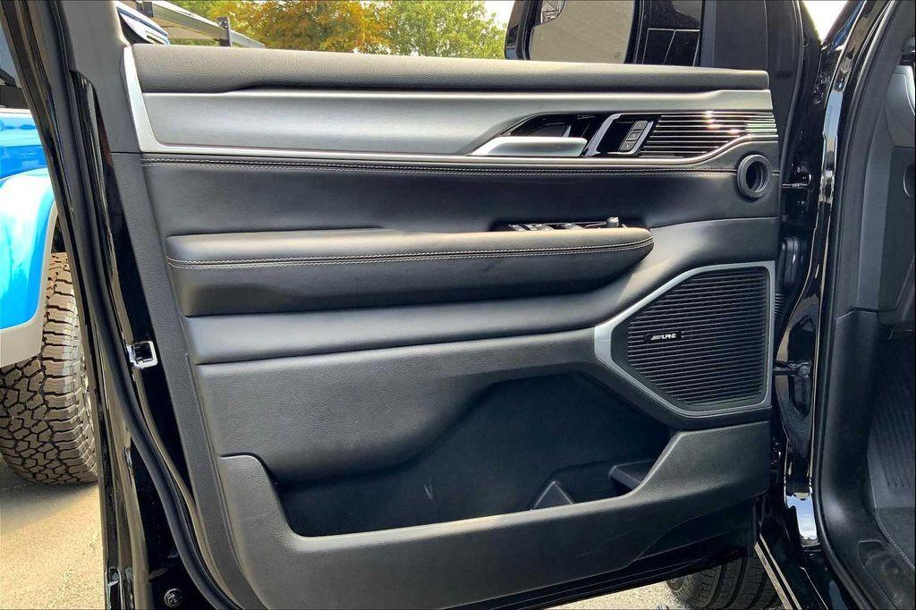new 2025 Jeep Wagoneer car, priced at $71,824
