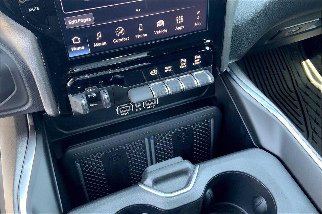 new 2025 Ram 2500 car, priced at $79,202