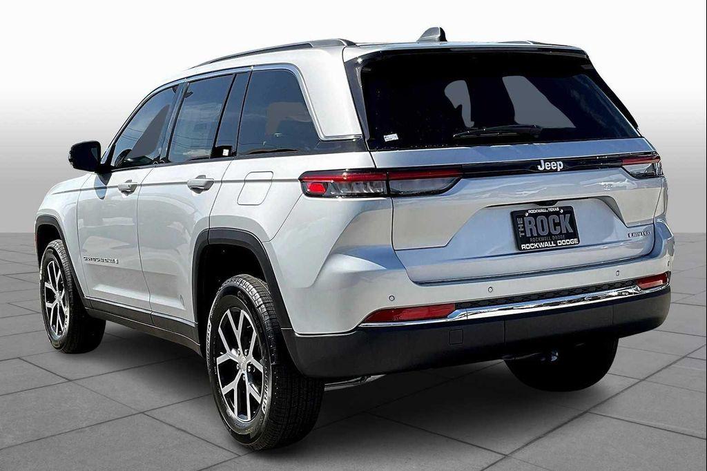 new 2025 Jeep Grand Cherokee car, priced at $42,310