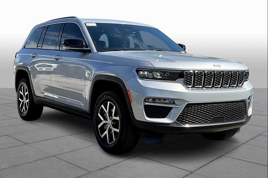 new 2025 Jeep Grand Cherokee car, priced at $42,310