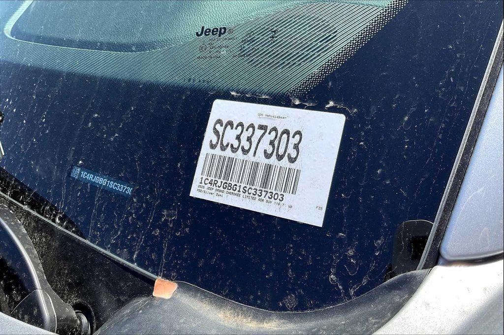 new 2025 Jeep Grand Cherokee car, priced at $42,310